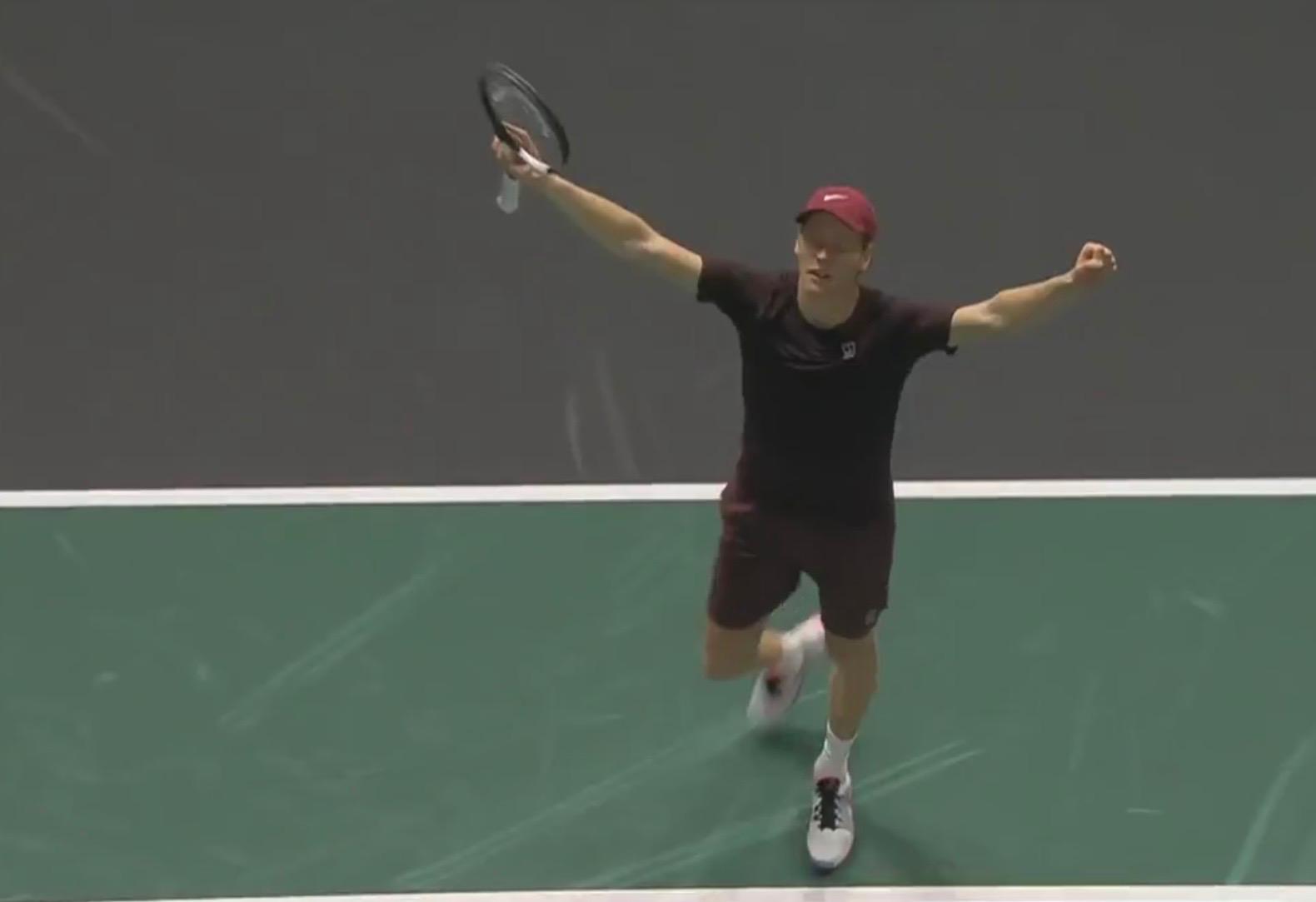 Parigi Masters 1000, Sinner batte Auger-Aliassime 6-4/7-6 e vince il 23° titolo in carriera, Jannik di nuovo numero 1 al mondo ATP