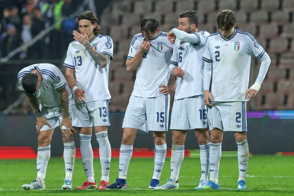 Italia eliminata dai Mondiali ancora una volta, lo sport nazionale non è più il calcio